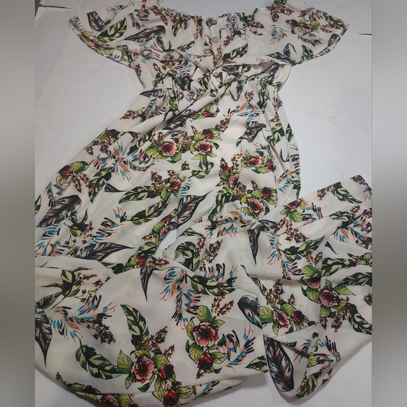 Meli + Eve  jumper with Flowers Designed  Large - Picture 11 of 12